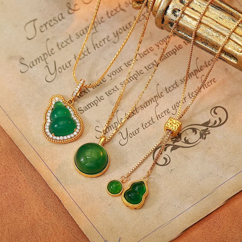 Gold Plated Agate Calabash Pendant Necklace