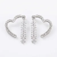 2023 Fashion Heart Zircon Stud Earrings for Women