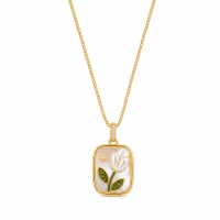 Natural Baroque Pearl Vintage Style Flower Pendant Necklace