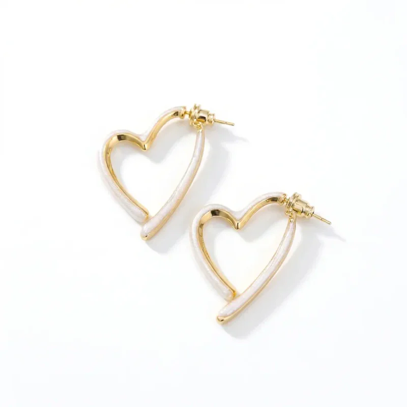 Gold-Plated Maillard Enamel Heart Stud Earrings - imagem 1