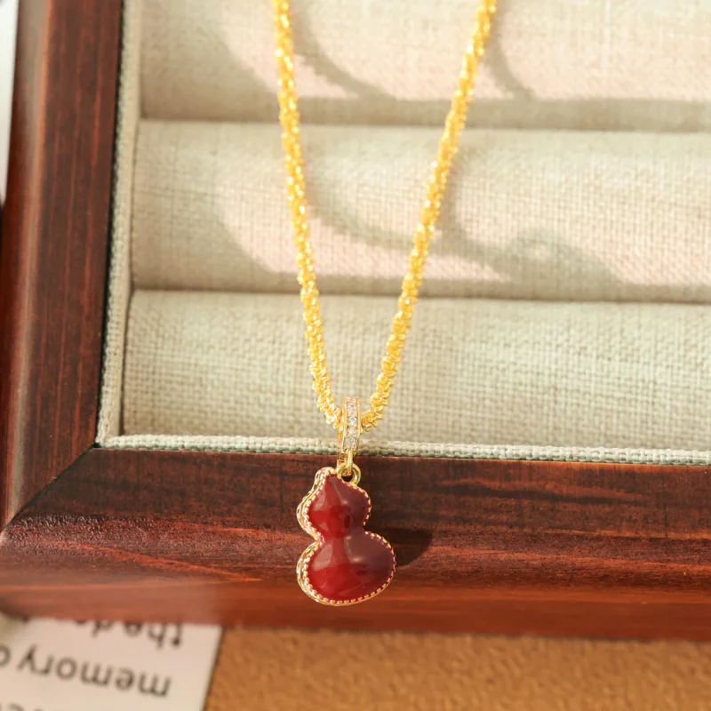 18K Retro Red Heart Double-Sided Shell Necklace - 1