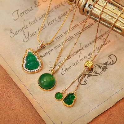 Gold Plated Agate Calabash Pendant Necklace